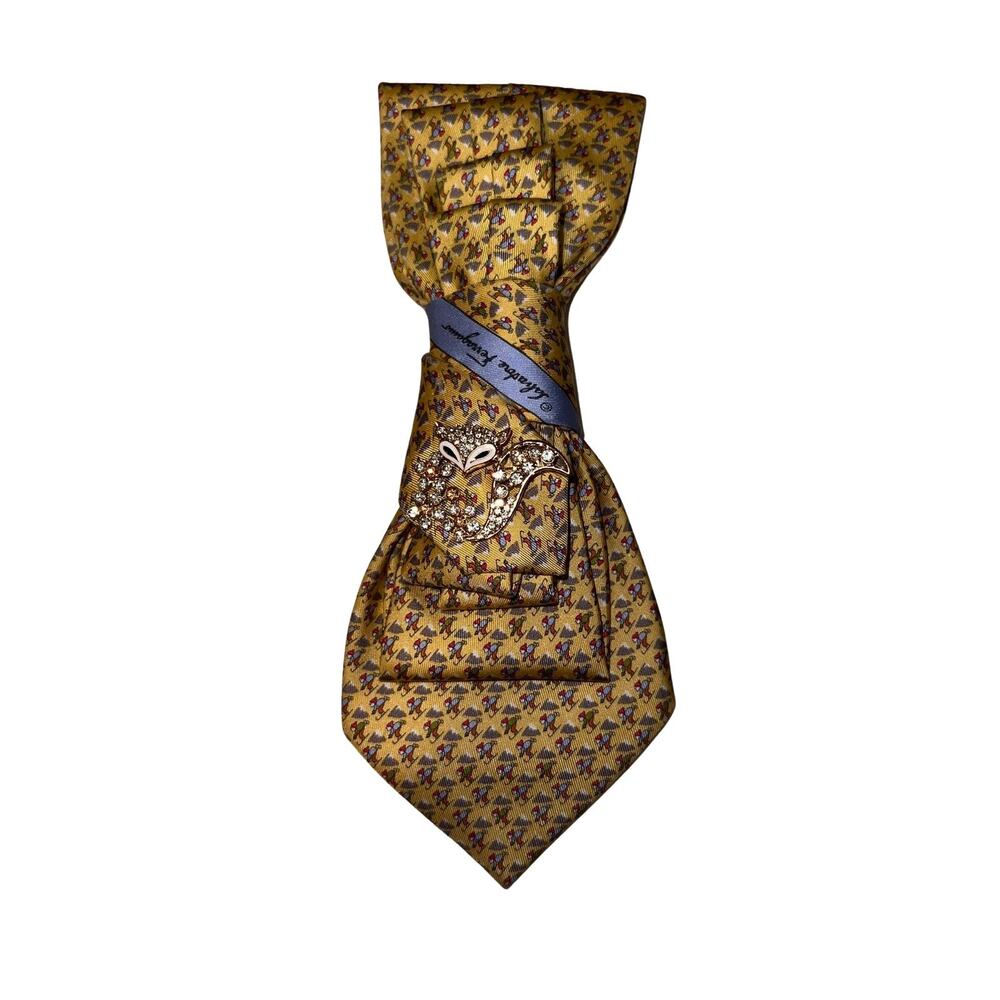 Elegant Gold Patterned Junk Tie Necklace Statement Accessory Crystal Fox Brooch
